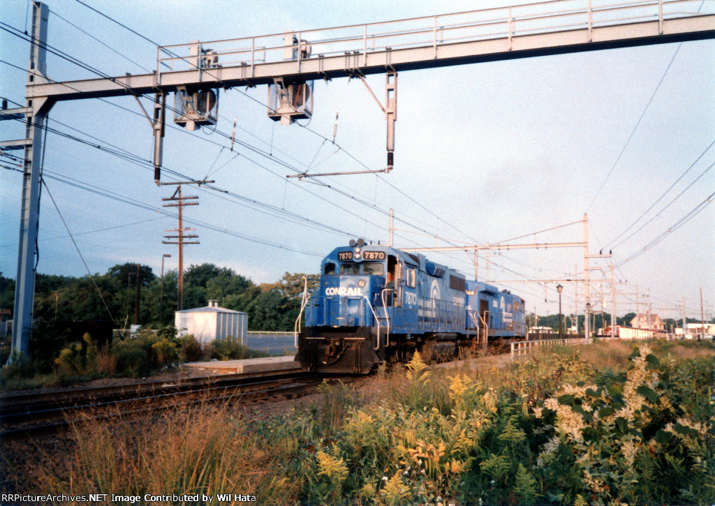 Conrail GP38 7870